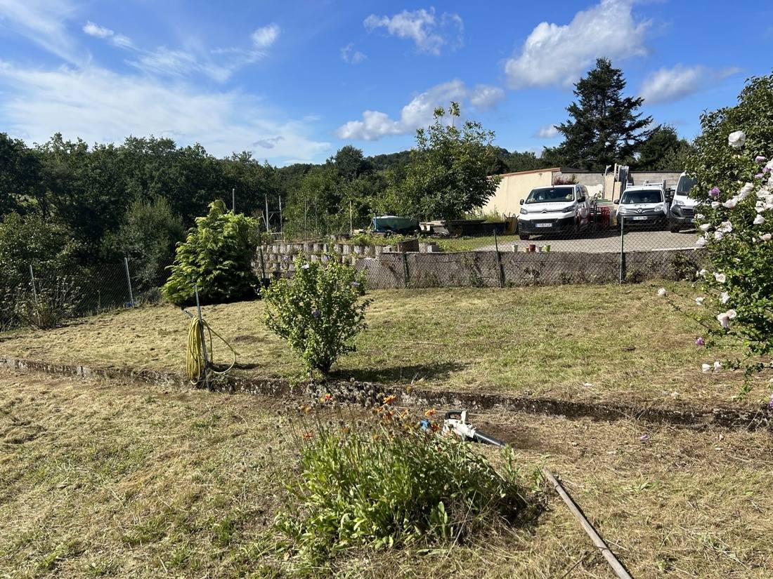 Même terrain après débroussaillage